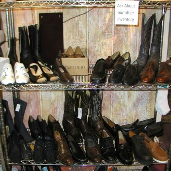 women and mens shoes Womens and Mens Shoes and Boots